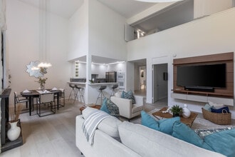 Building Photo - 1007 S Catalina Ave