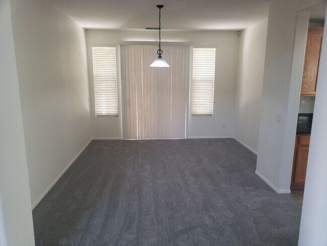 Foto del edificio - Large 4 BR + Office/Den in Gated Comunity - South Temecula