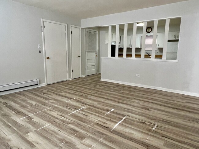 Foto del edificio - 7717 W Fullerton Ave