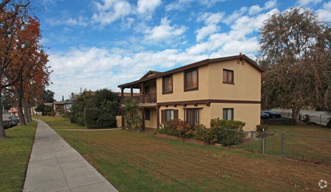 Foto del edificio - 1831 Riverside Dr