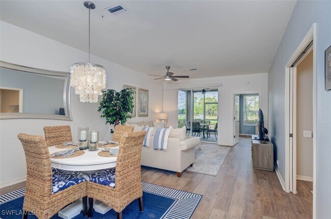 Foto del edificio - 8223 Parkstone Pl