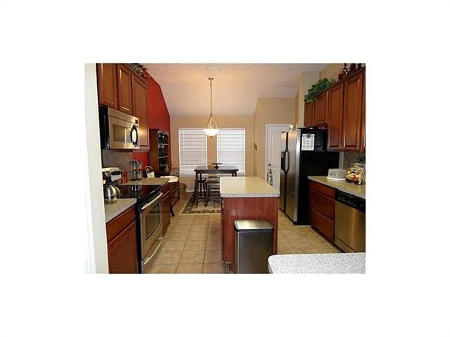 Building Photo - 1572 Hansberry Dr