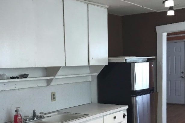 Kitchen - 209 S Duck St