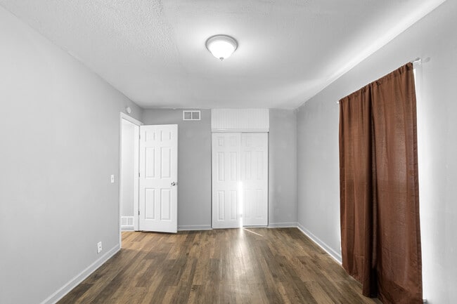 Foto del edificio - 711 ManApart