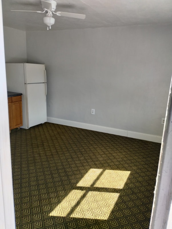 102 SE Camelot Loop, Lake City, FL 32025 Room for Rent in Lake City