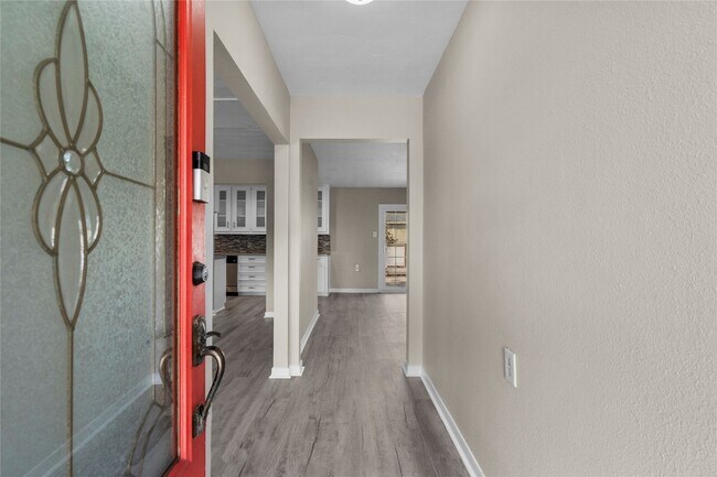 Foto del edificio - 3320 80th St