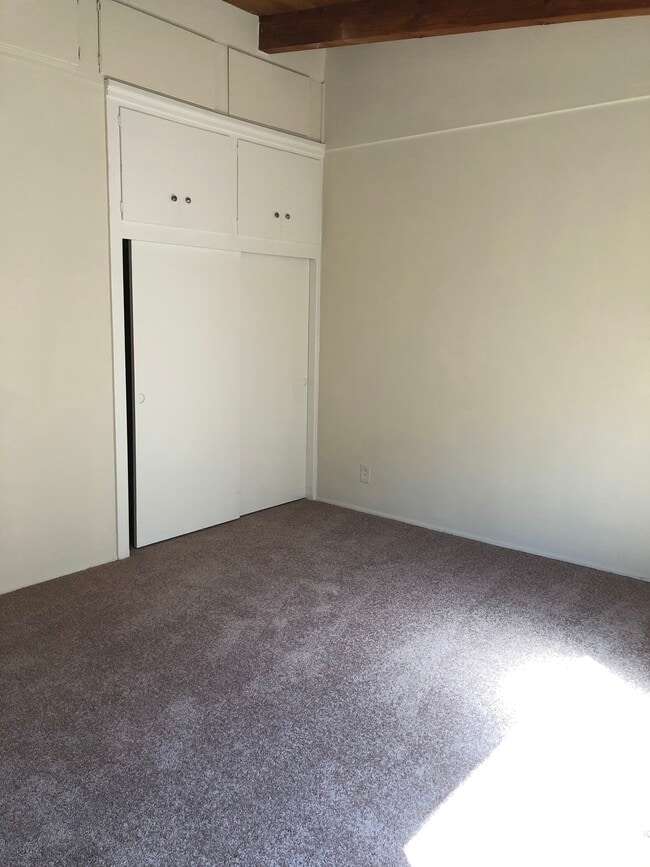 Building Photo - 2812 Arizona Ave