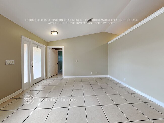 Building Photo - 116 La Mancha Ave