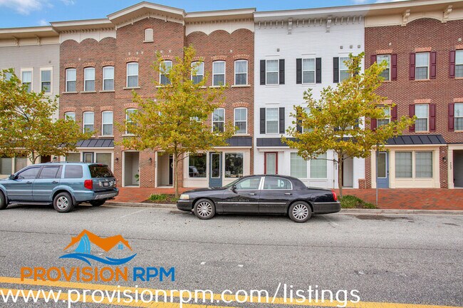 Building Photo - 707 Skippers Ln