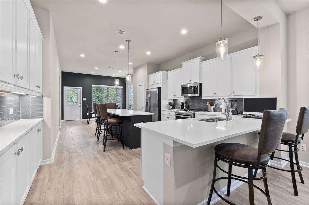 542 Maybella Forest Dr, Willis, TX 77318 House Rental in Willis, TX