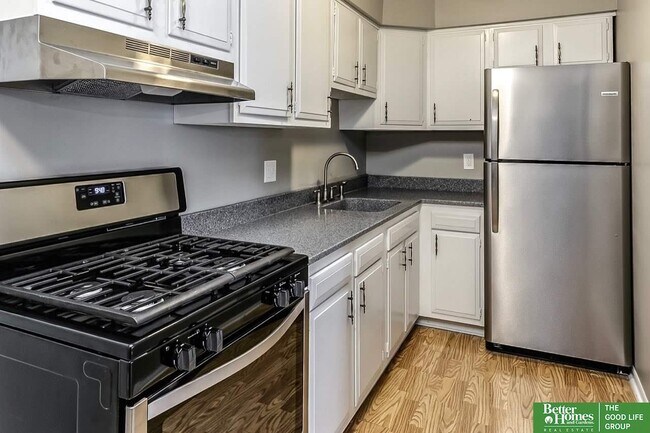 Foto del edificio - 4621 Wakeley St