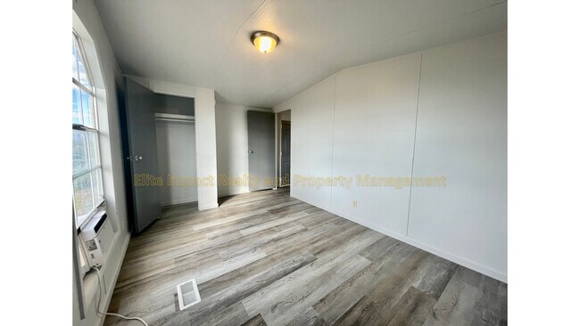 5380 E Ocotillo Hill Rd - 4