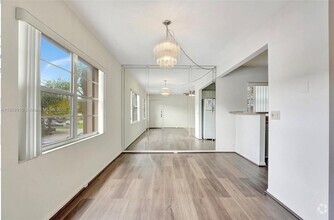 Building Photo - 801 SW 133rd Terrace