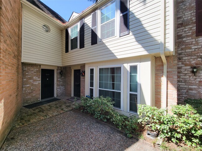 Foto del edificio - 13168 Trail Hollow Dr