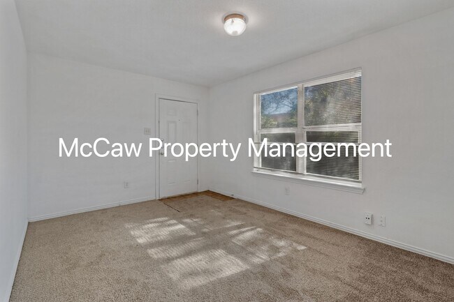 Foto del edificio - Coming Soon! Great 3/2/1 Duplex in Fort Wo...