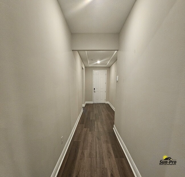 Foto del edificio - 379 Birkdale Dr