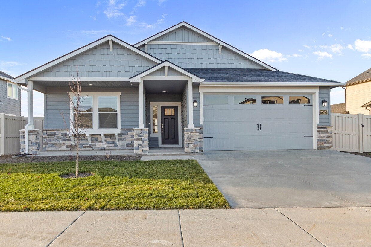 Primary Photo - 7565 W Itasco Dr
