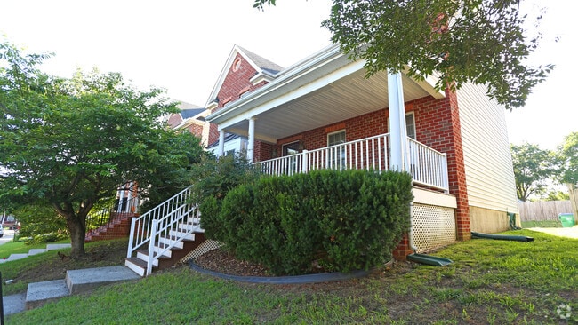 Building Photo - 406 Temple St