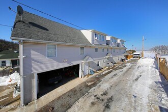 Building Photo - 60 Matthew St