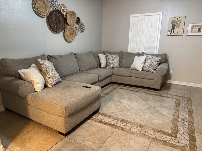 Sala de estar - 2304 Llano Mediano Ln