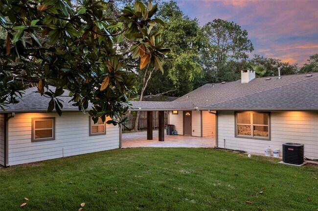 Building Photo - 2402 Chimney Rock Rd