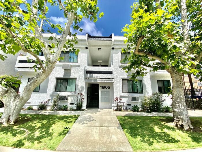11905 Avon Way Unit 204, Los Angeles, CA 90066 Apartment for Rent in