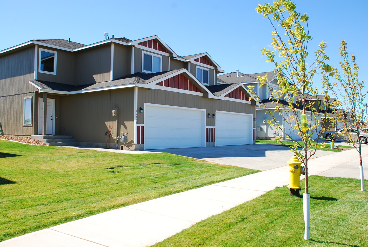 Primary Photo - Airway Townhomes