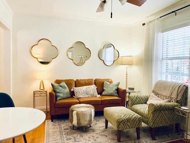 Building Photo - 215 W Taylor St