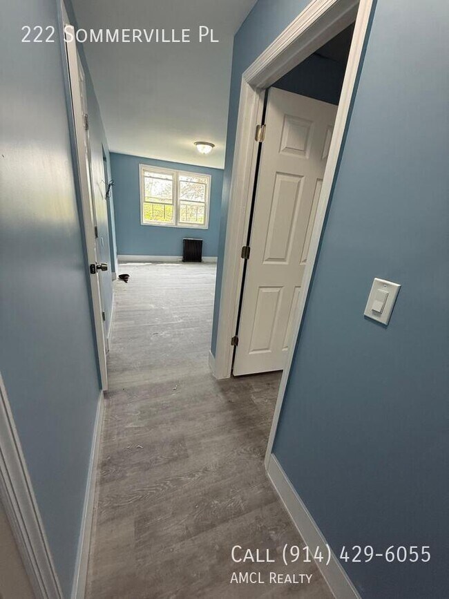 Building Photo - 222 Sommerville Pl