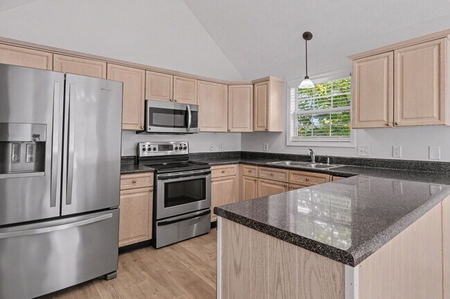 Foto del edificio - 1360 Harrington Dr