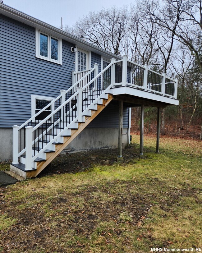 Building Photo - 27 Richardson Cir