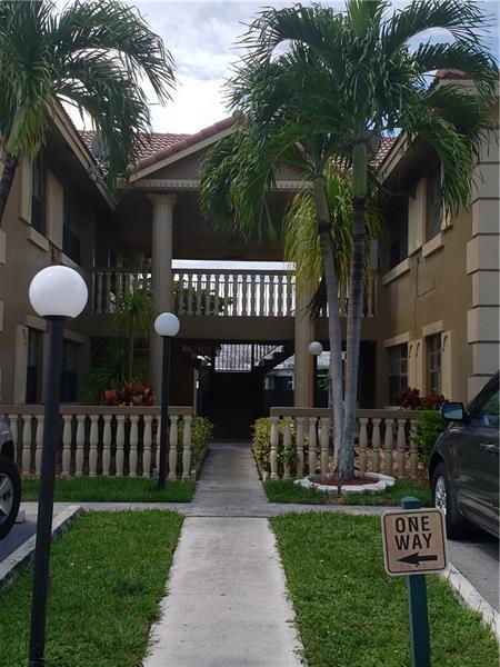 Foto del edificio - 2646 Riverside Dr