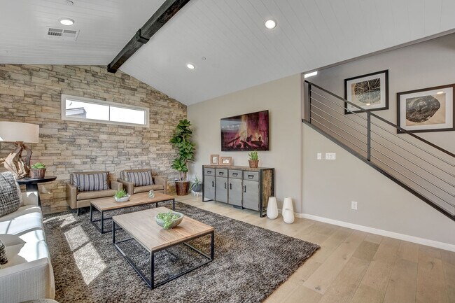 Building Photo - 793 Passmore Ct