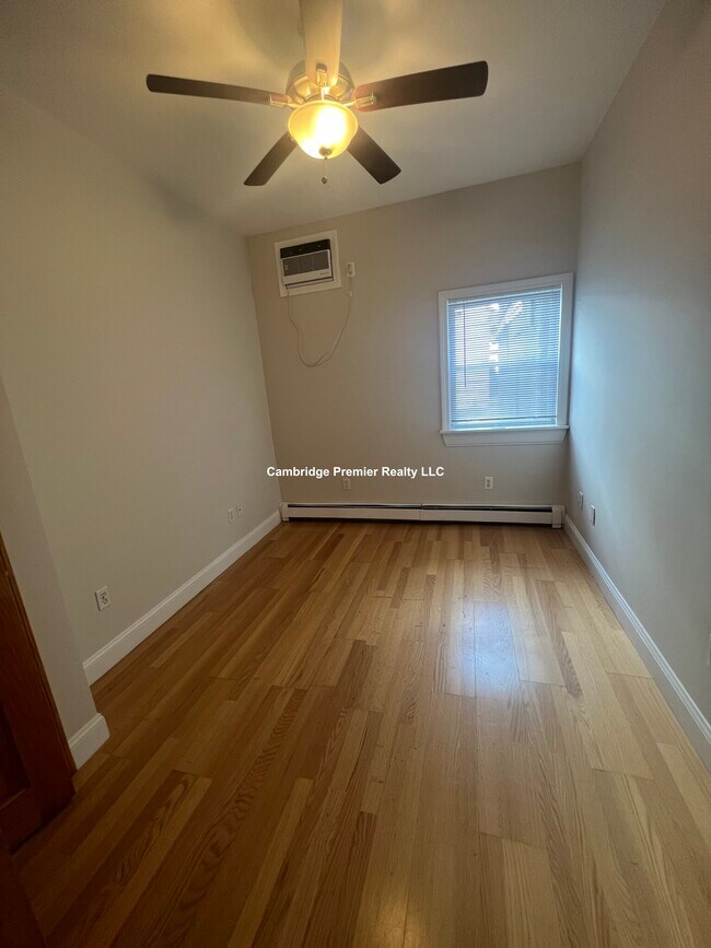 Foto del edificio - 3 Dudley St