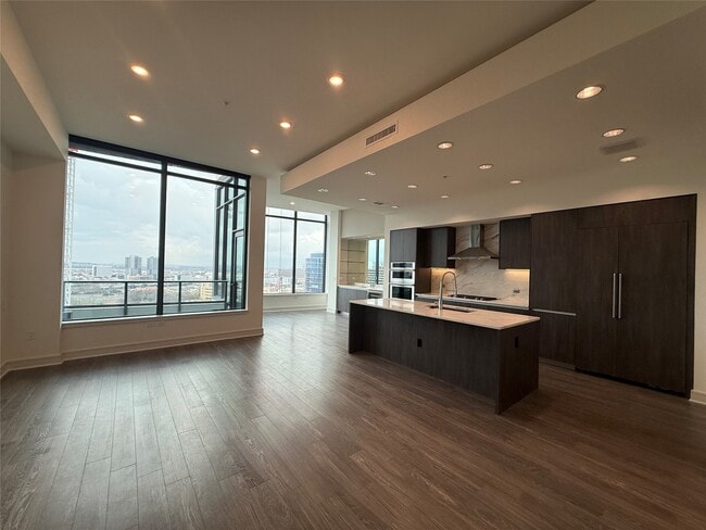 Foto del edificio - 2525 Turtle Creek Blvd