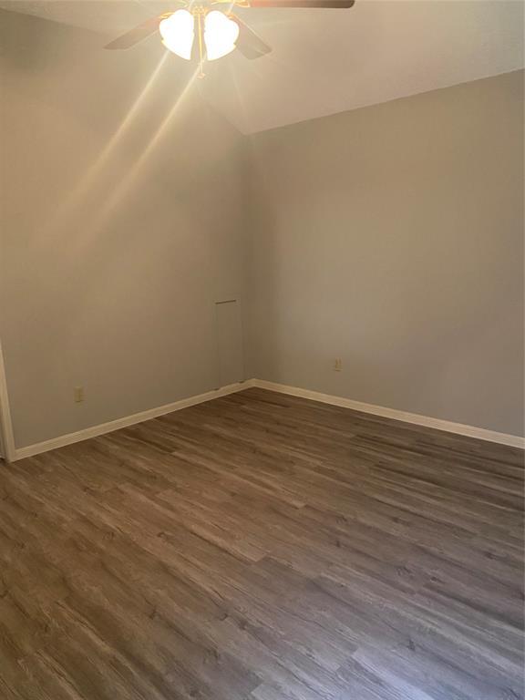 Foto del edificio - 7010 Harpers Dr