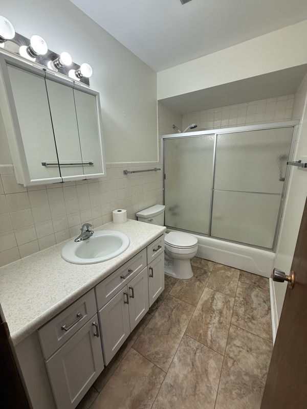 Building Photo - 404 Elmwood Dr