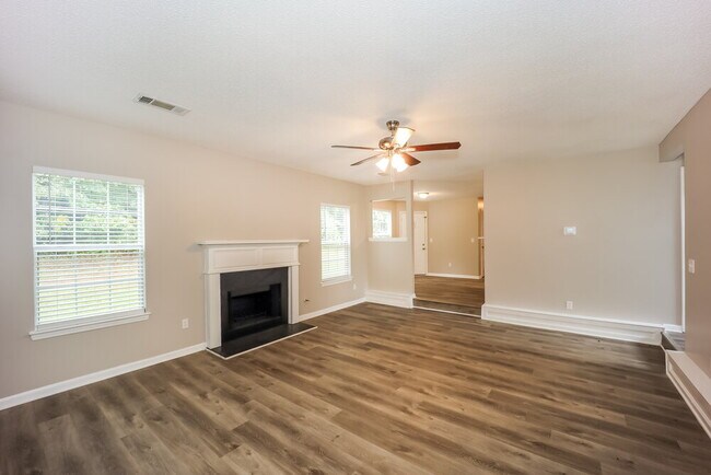 Building Photo - 9307 Deer Crossing Dr