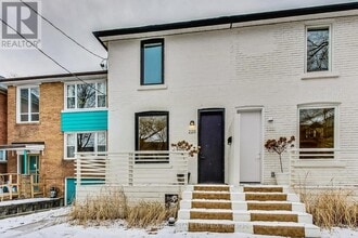 Building Photo - 220 Albany Ave