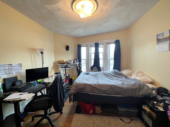 Building Photo - 59 Cedar St