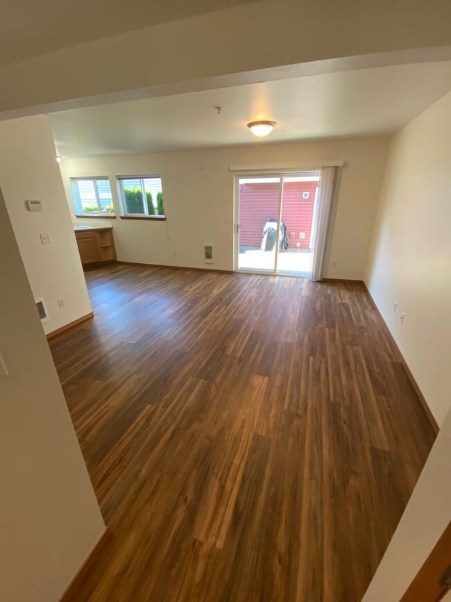 Building Photo - 10406 140th St Ct E