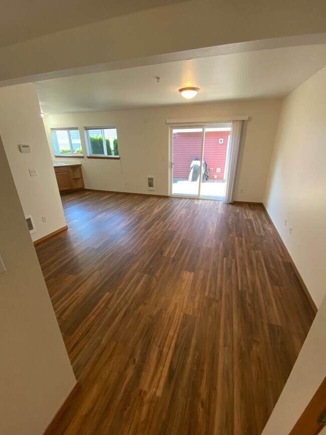 Foto del edificio - 3.bd/2.5ba Townhouse in Puyallup