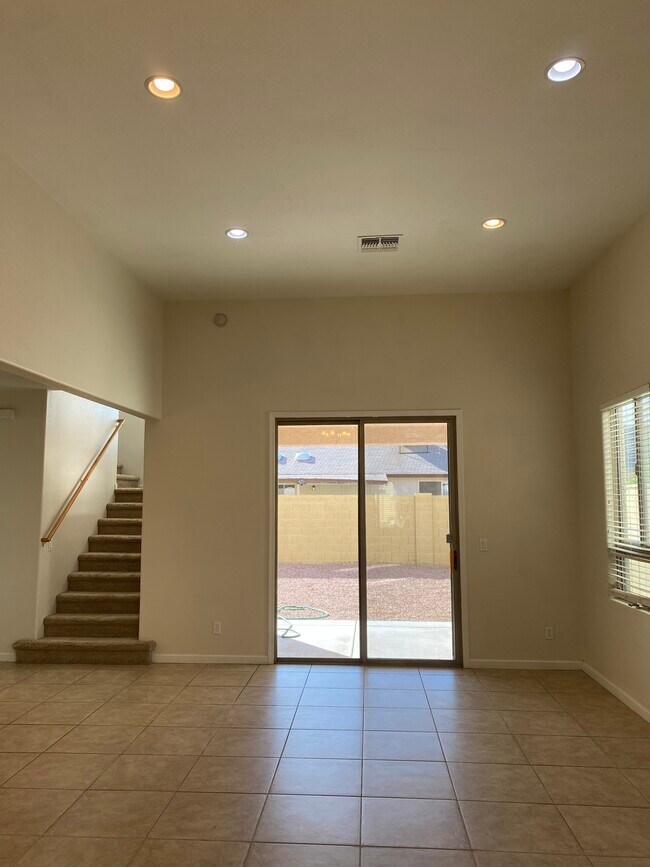 Foto del edificio - 1617 E Grandview Rd