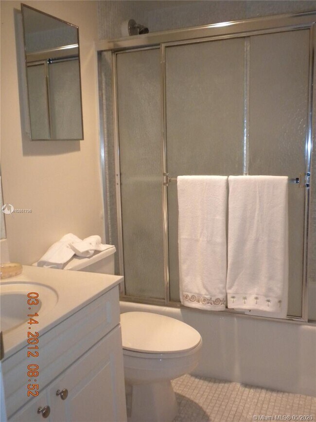 Building Photo - 3801 S Ocean Dr