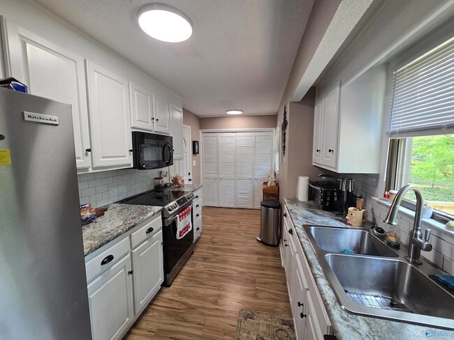 Building Photo - 112 Jacque-Jim Dr