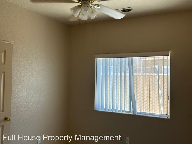 Foto del edificio - 3 br, 1.5 bath House - 1122 N Belmont