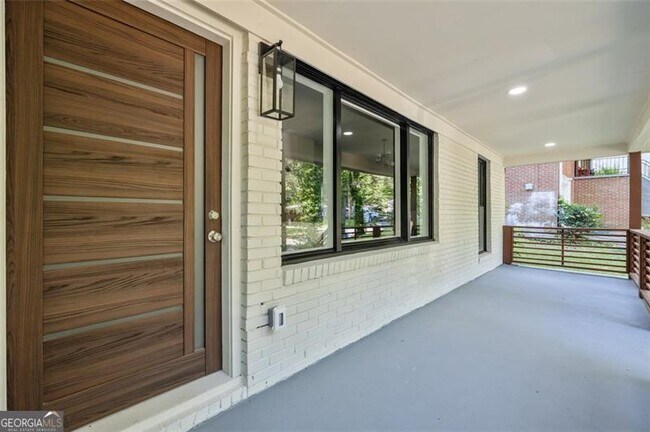 Foto del edificio - 276 Hermer Cir NW