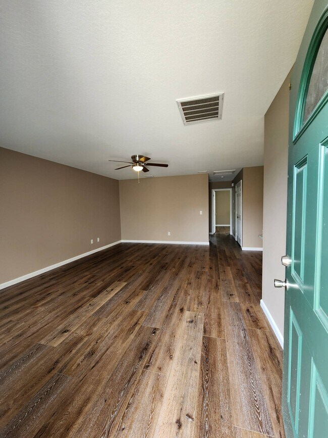 Building Photo - 112 Marin Dr