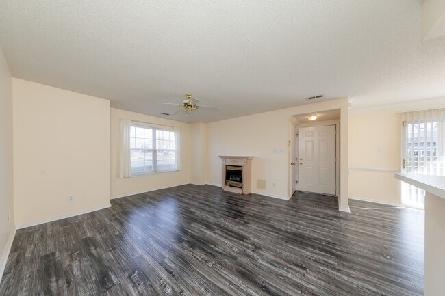 Building Photo - One level living!