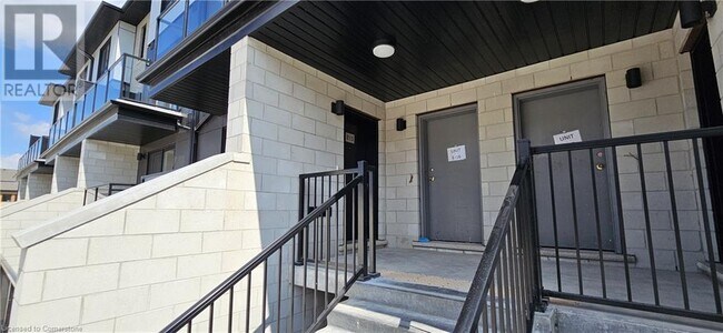 Building Photo - 410 Northfield Dr W